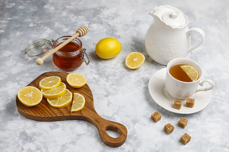 Chanh và mật ong (cho trẻ trên 1 tuổi)